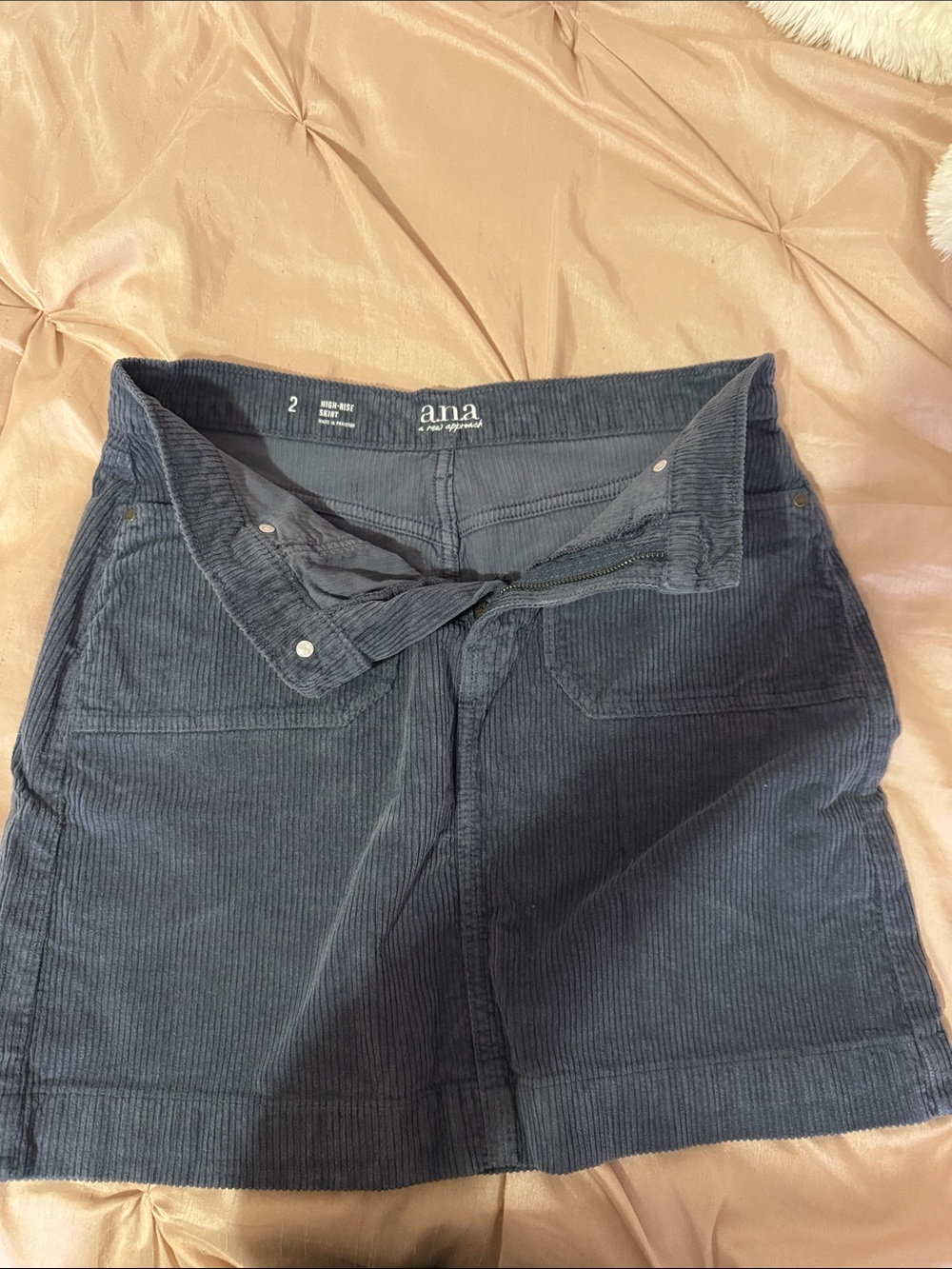 ana corduroy mini skirt in dark navy